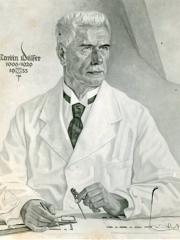 <a href="http://wolfgang-willrich.de/page/werkverzeichnis/nach-motiven/personen-und-gruppen/Portraet_Duelfer.php" target="_self">Weitere Informationen - bitte hier klicken
</a>